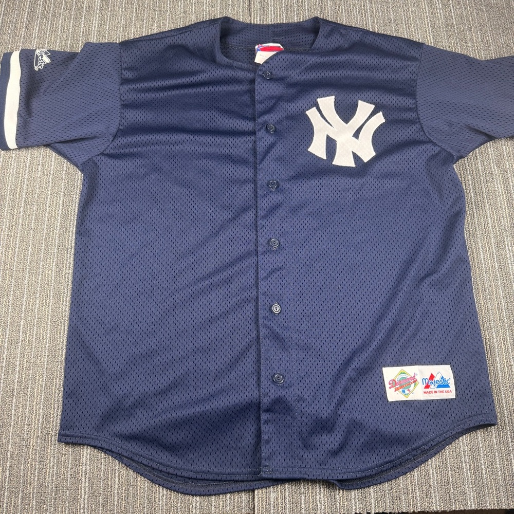 Yankees majestic diamond collection large jersey mesh